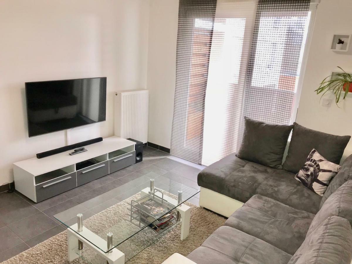 Le T2 Appartement Moderne Avec Terrasse Et Parking Estrasburgo Exterior foto